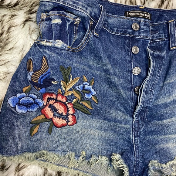 Abercrombie & Fitch vintage floral denim shorts - Picture 5 of 9